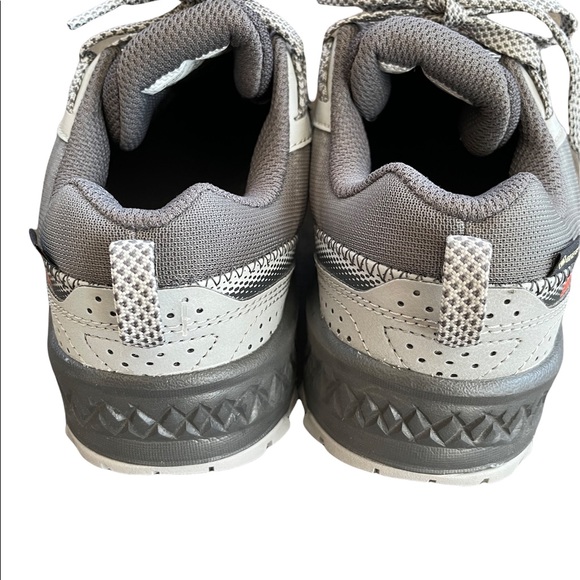 New without tags SAUCONY WOMEN'S EXCURSION TR14 GTX, size 6.5 - Picture 9 of 9